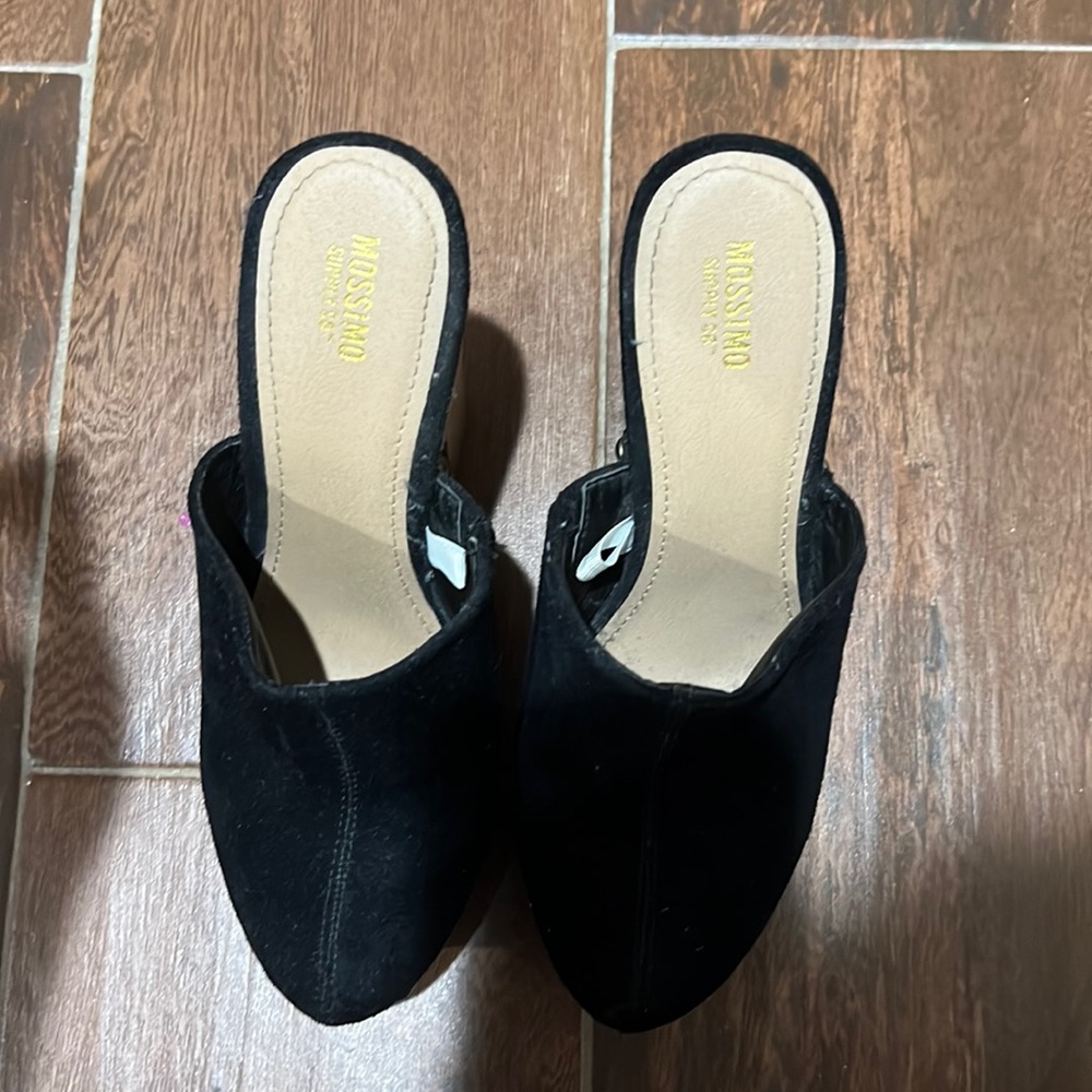 Black vintage clogs
